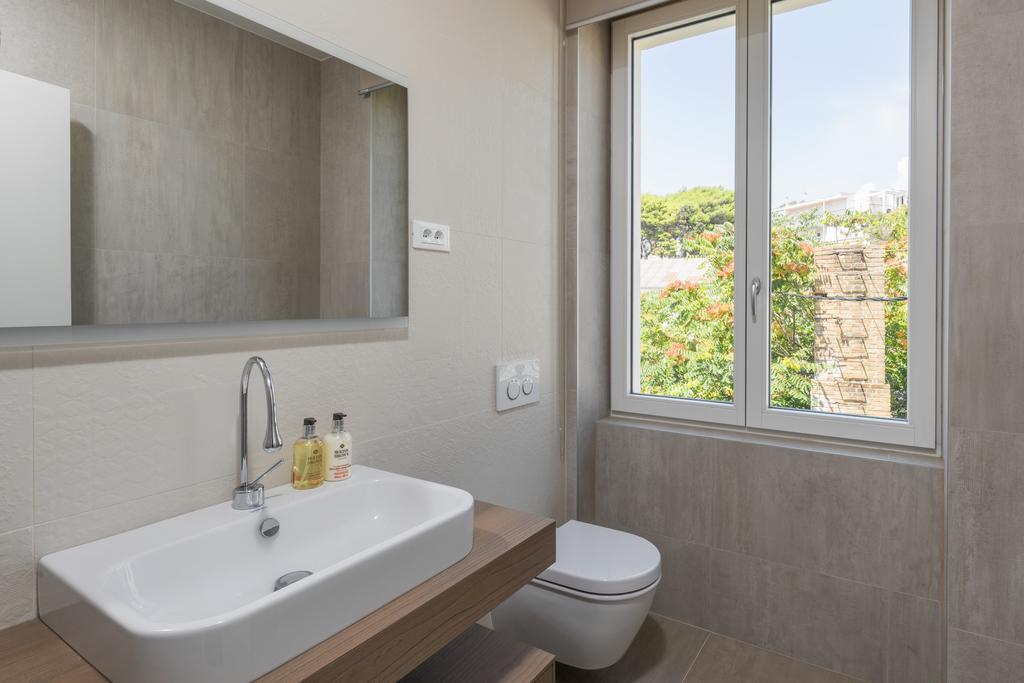 Riva Agava Split Waterfront Apartman Kültér fotó